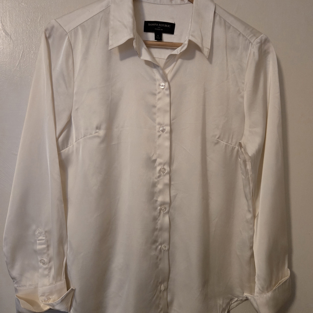 Banana Republic Ivory Blouse Button Up Size S Capsule Wardrobe